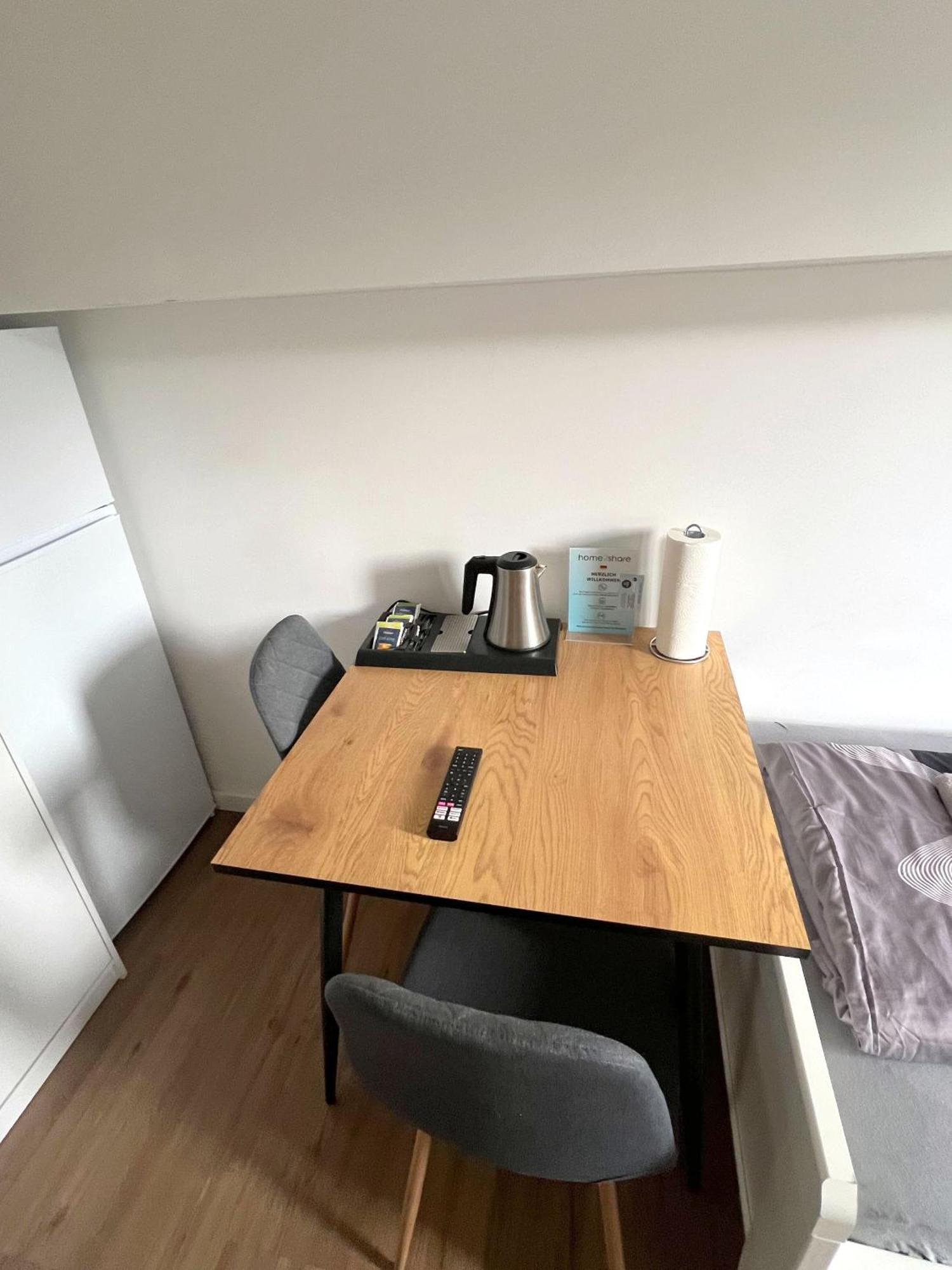 For Fitters I Schuetzenstr 4-12 *