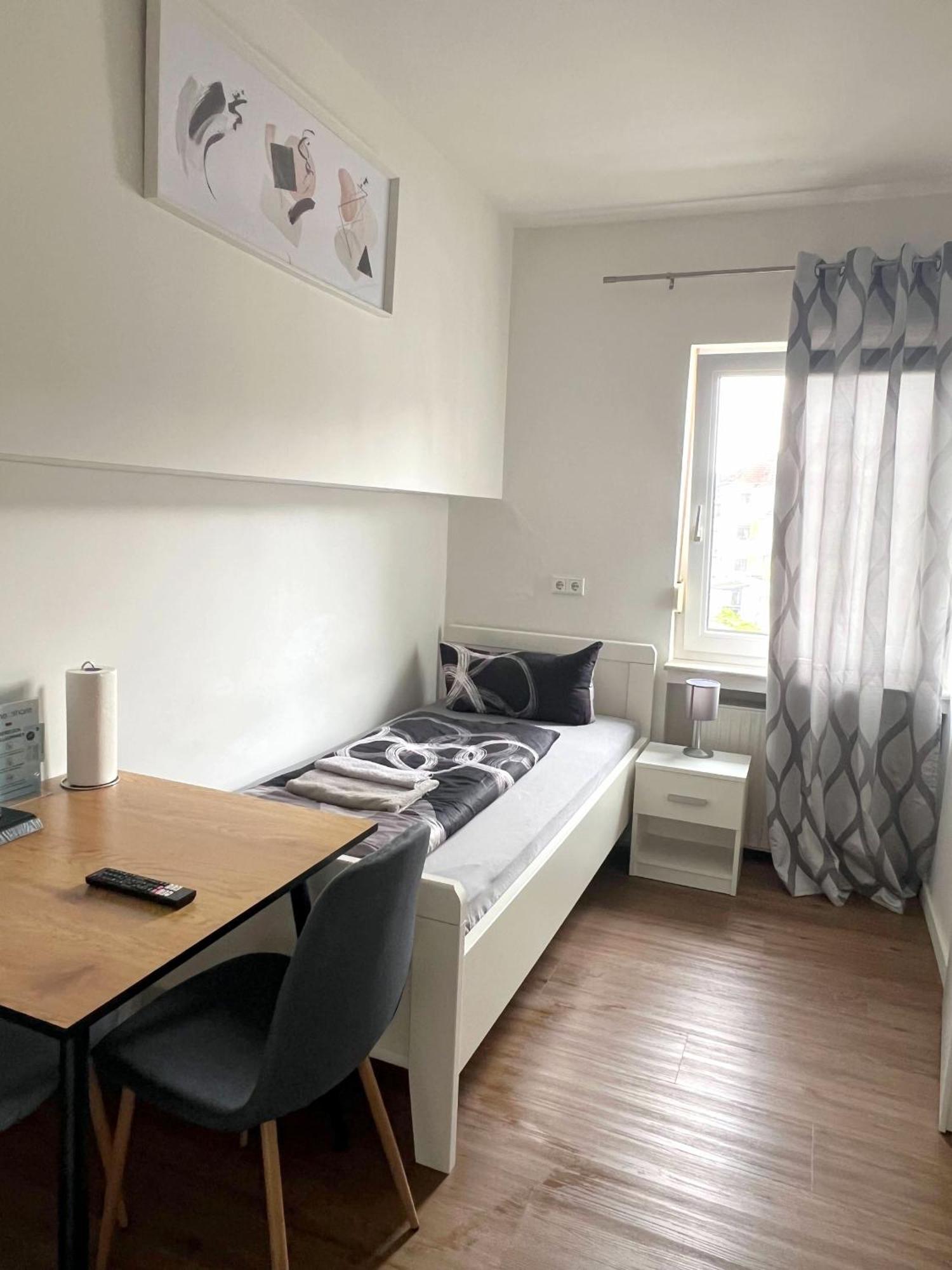 For Fitters I Schuetzenstr 4-12 Apartment *
